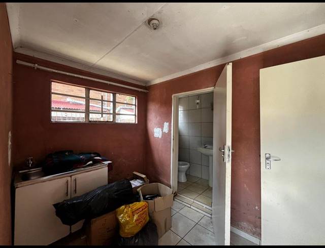 8 BEDROOM DUPLEX FOR SALE IN ROSETTENVILLE